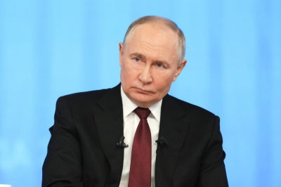 Президент Путин наградил орденом Почета сенатора от Чечни Геремеева