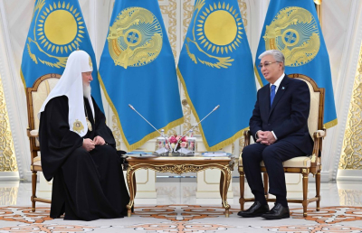 Токаев поблагодарил Патриарха Кирилла за участие в Съезде религиозных лидеров