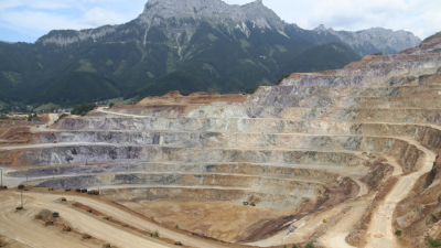 Полезные ископаемые незаконно вывозят из Алматинской области