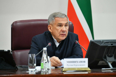 Минниханов поручил провести мероприятия ко Дню защитника Отечества на высоком уровне