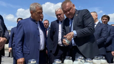 Минниханов в Беларуси побывал на заводе, чья разметка украшает дороги по всему СНГ 24/05/2026 &ndash; Новости