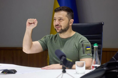 Сийярто повторил номер Зеленского &laquo;Игра на рояле без рук&raquo;