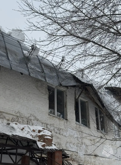 В Казани велись поисковые работы после обрушения крыши бывшей бани на ул.Товарищеской