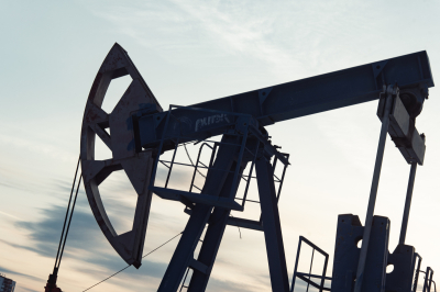 Аналитик: цена нефти может подняться выше $100 при эскалации в&nbsp;Ормузском проливе