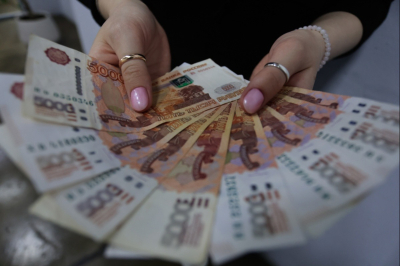 Доля просроченных кредитов в России приблизилась к рекордным значениям