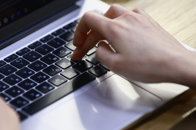 Сбер представил новое поколение ИИ-помощника ГигаЧат на базе флагманской модели