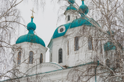 Жители Елабуги опасаются обрушения склонов под собором у Шишкинских прудов