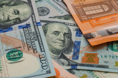 ФРС, ставки и рынок труда: как отчет NFP повлияет на курс доллара?