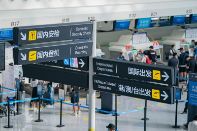 Женщина прятала килограмм гусениц в своих штанах